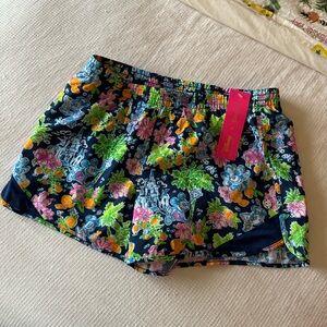 NWT Lilly Pulitzer X Disney Athletic Shorts-Small